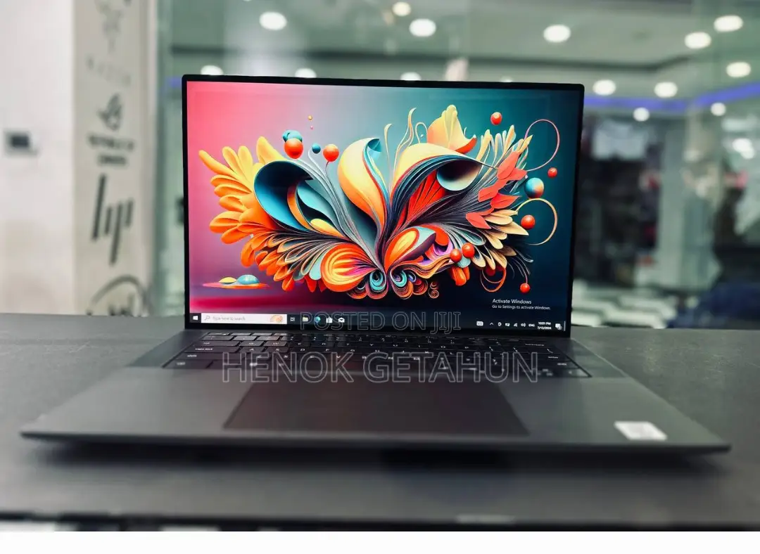 New Laptop Dell Precision 15 3520 32GB Intel Core I7 SSD 512GB