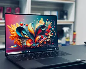 New Laptop Dell Precision 15 3520 32GB Intel Core I7 SSD 512GB