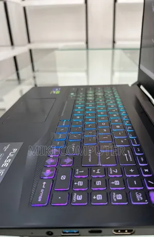 New Laptop MSI GF63 16GB Intel Core I9 SSD 1T