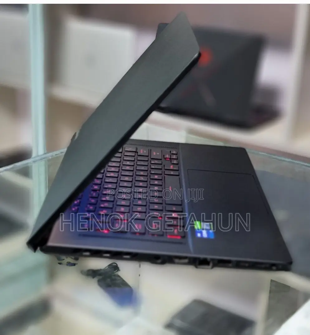 New Laptop Asus ROG Zephyrus G15 16GB Intel Core I7 SSD 512GB