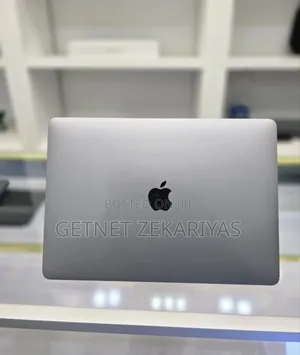 Photo - New Laptop Apple MacBook Pro 2020 8GB Apple M1 Pro SSD 256GB