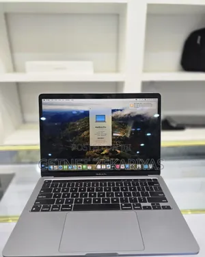 New Laptop Apple MacBook Pro 2020 8GB Apple M1 Pro SSD 256GB