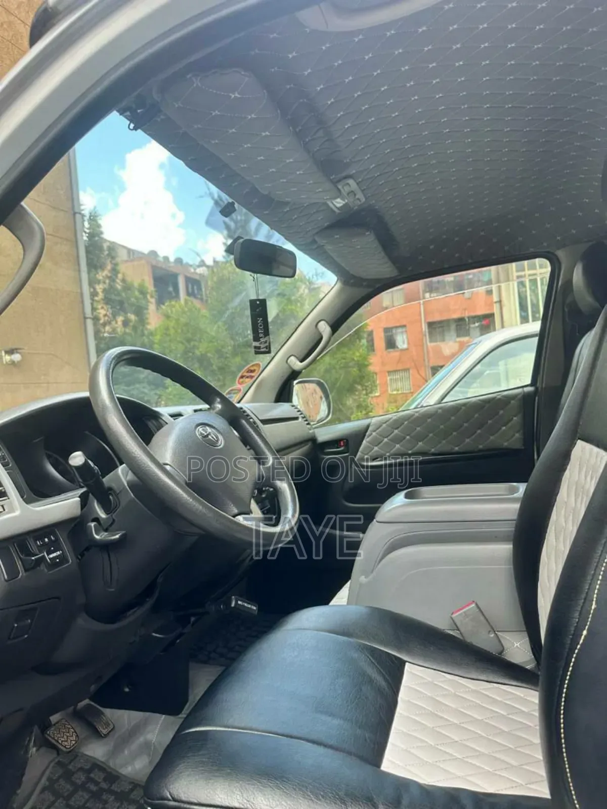 Toyota HiAce 2007 Silver