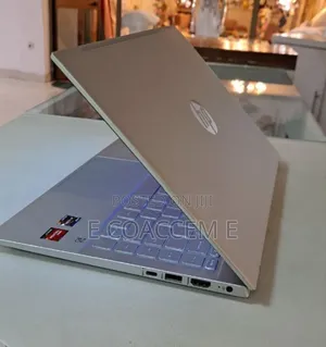 New Laptop HP 16GB AMD Ryzen 5 SSD 512GB