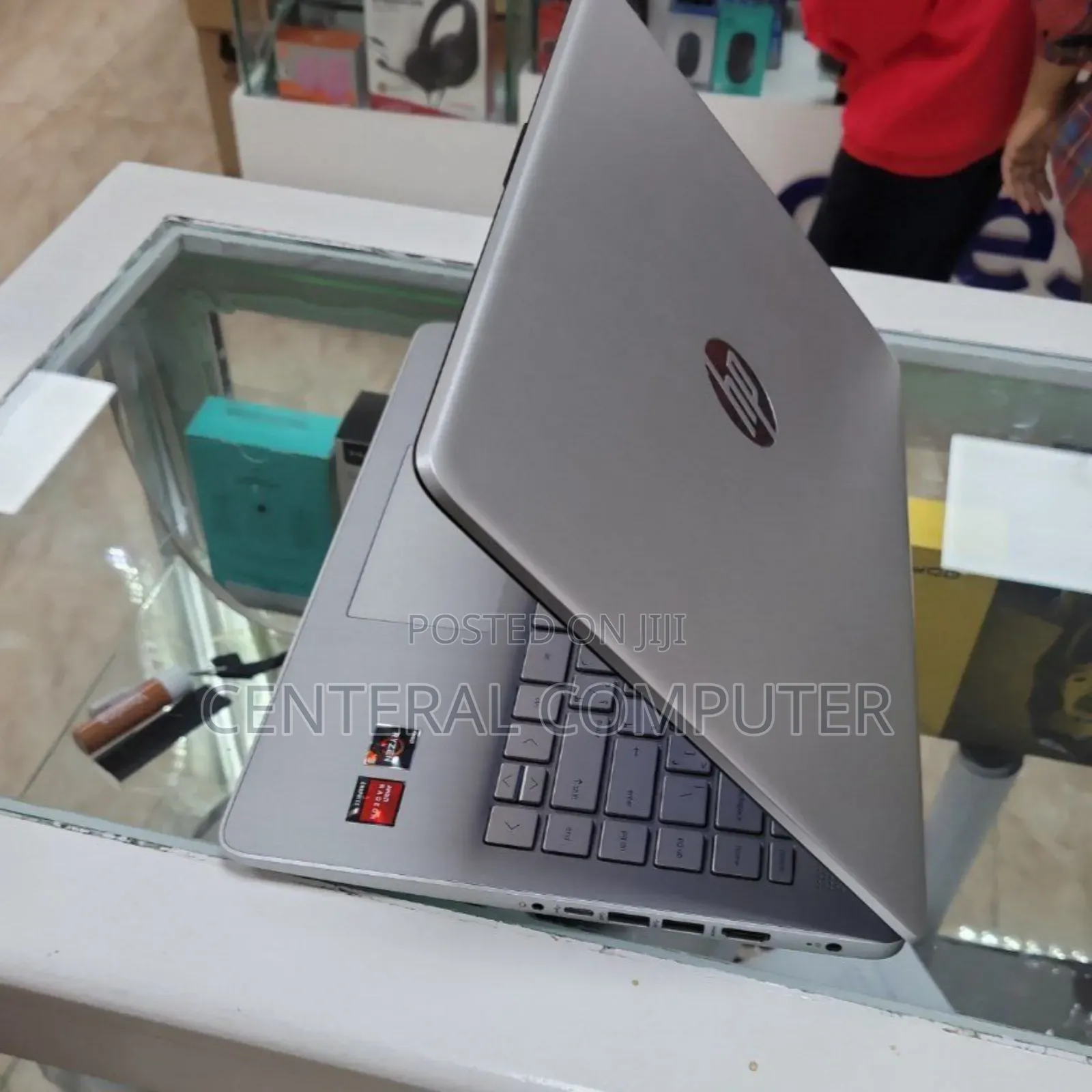 New Laptop HP Stream Notebook 8GB AMD Ryzen 3 SSD 256GB