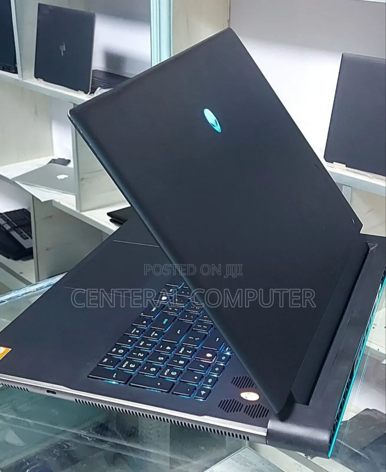 New Laptop Alienware M17x R2 32GB AMD Ryzen 9 SSD 1T