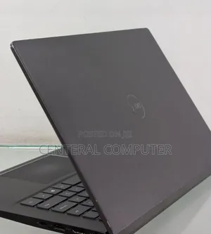 New Laptop Dell Vostro V13 8GB Intel Core I7 SSD 512GB