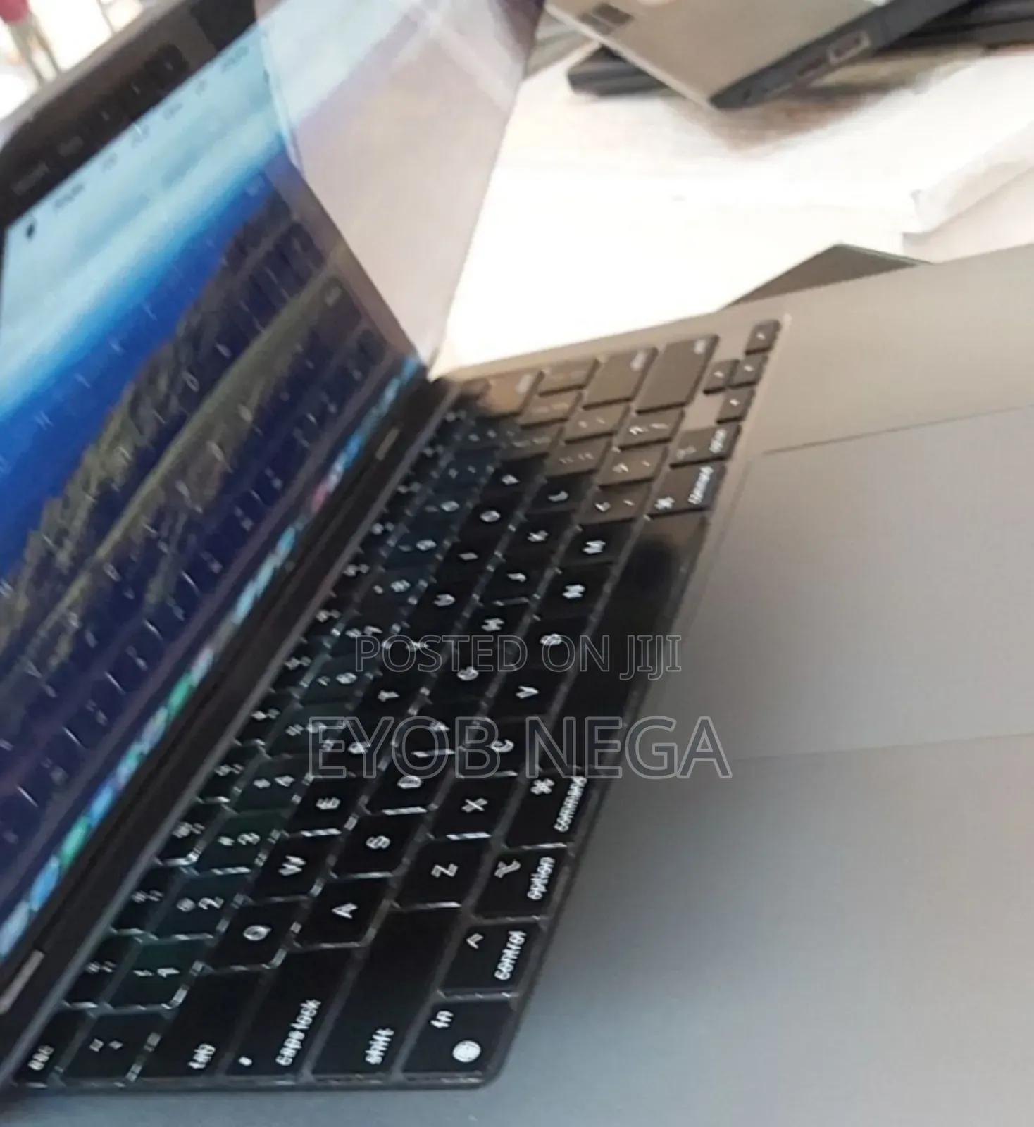 New Laptop Apple MacBook Air 2020 M1 8GB Apple M1 SSD 256GB