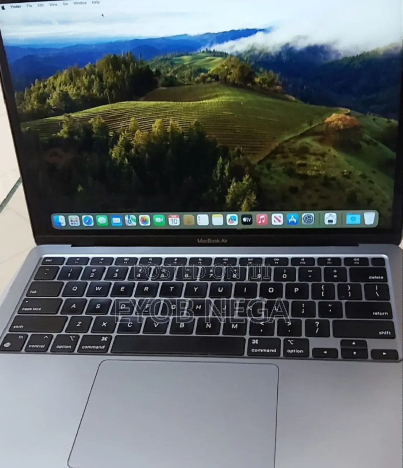 New Laptop Apple MacBook Air 2020 M1 8GB Apple M1 SSD 256GB