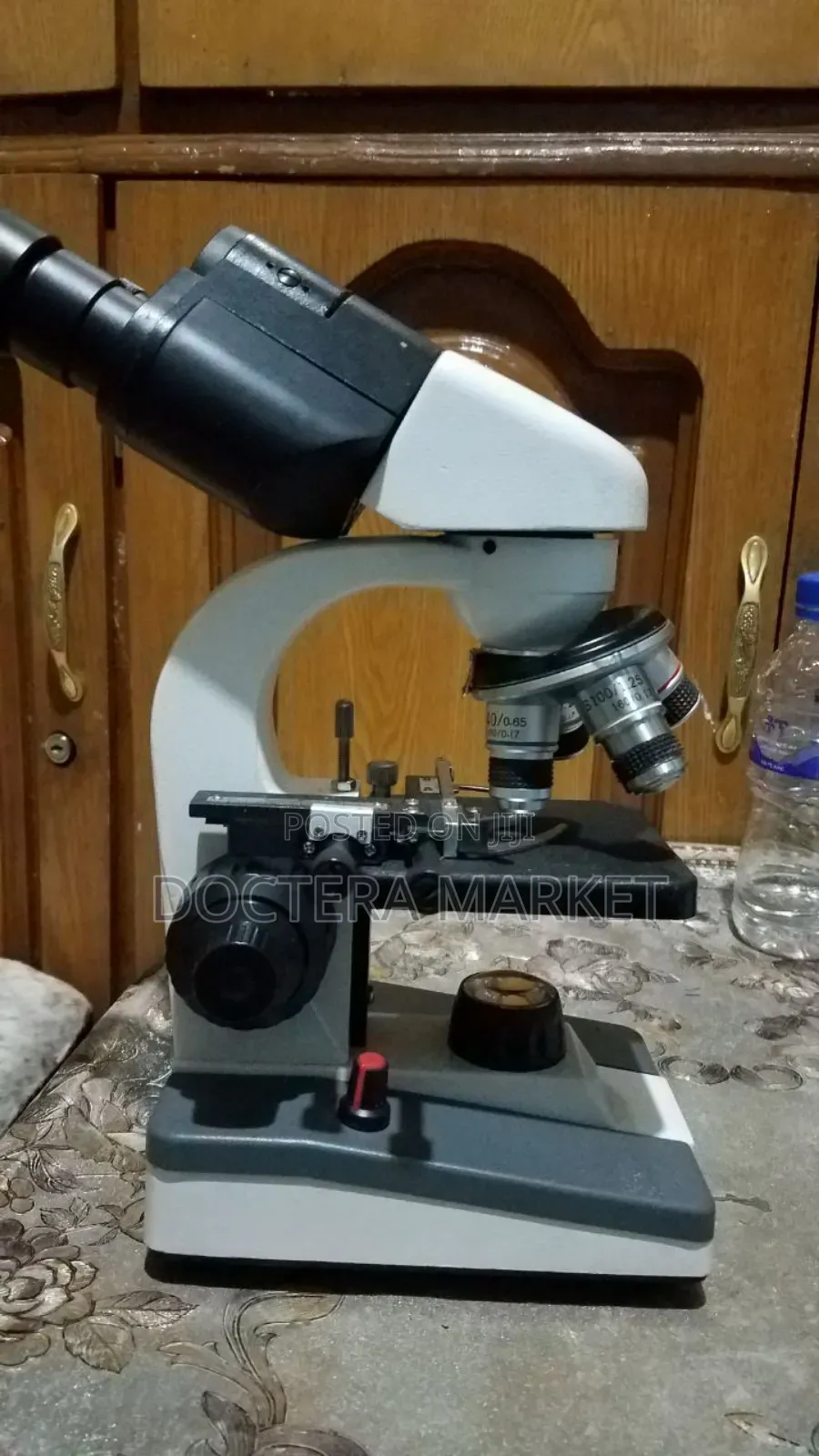 Microscope