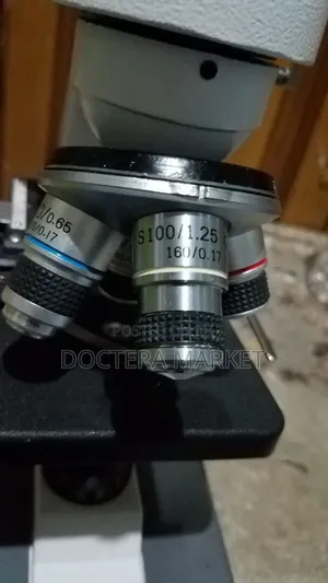 Microscope