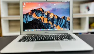 Photo - New Laptop Apple MacBook 8GB Intel Core I7 SSD 512GB