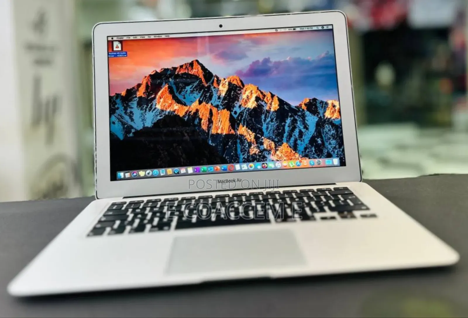 New Laptop Apple MacBook 8GB Intel Core I7 SSD 512GB