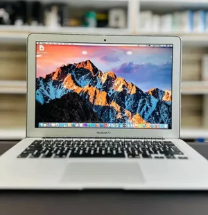 New Laptop Apple MacBook 2015 8GB Intel Core I7 SSD 512GB