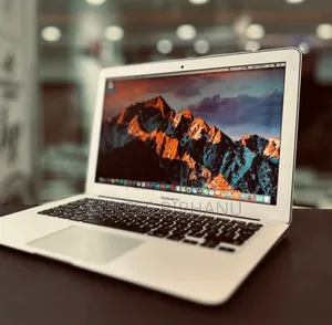 New Laptop Apple MacBook 2015 8GB Intel Core I7 SSD 512GB