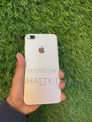 Photo - Apple iPhone 7 Plus 32 GB Gold
