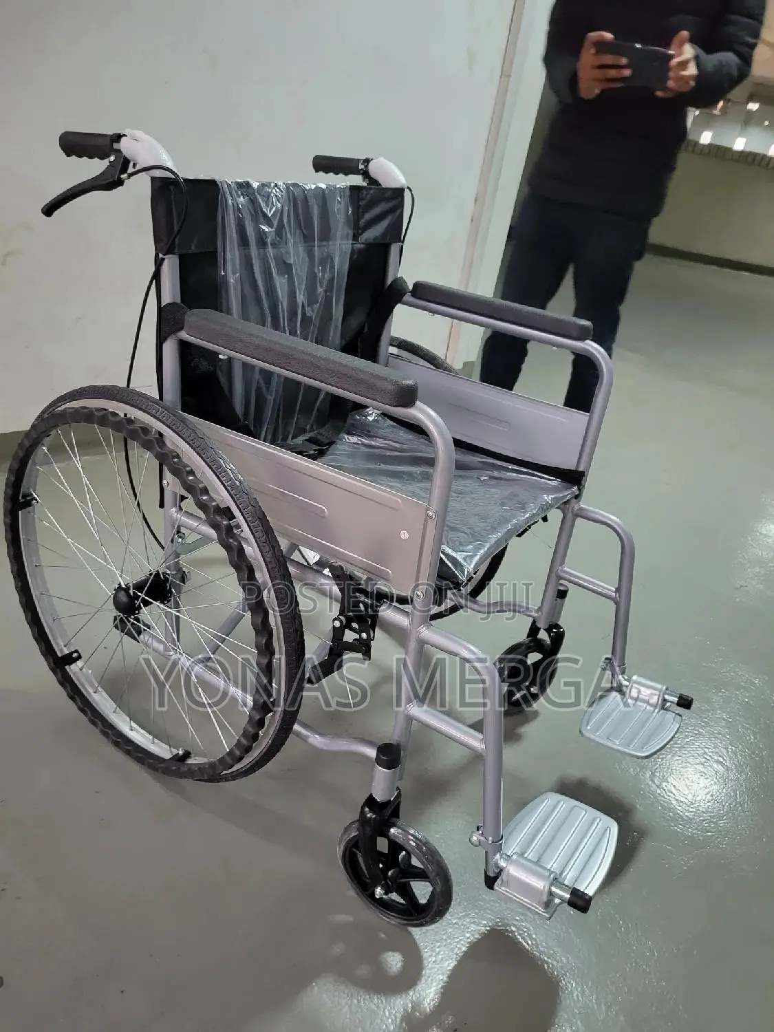 Aluminum Wheelchair +Effective Resistance to Rust and Wear