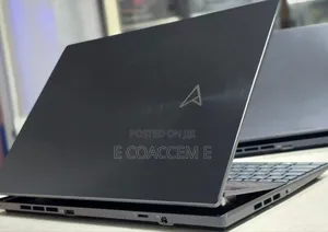 New Laptop Asus 32GB Intel Core I9 SSD 1T