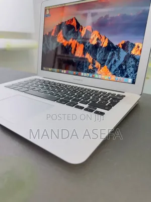 Photo - New Laptop Apple MacBook Air 2017 8GB Intel Core I5 SSD 128GB