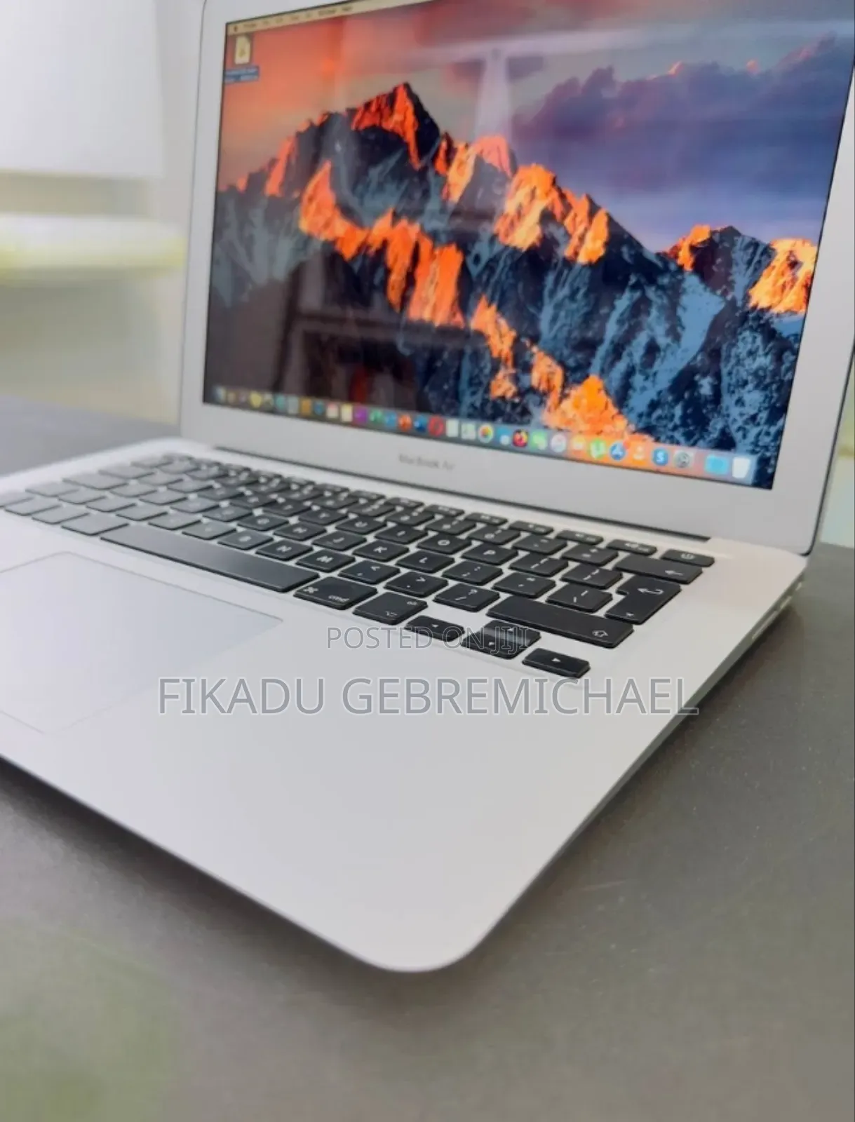 New Laptop Apple MacBook Air 2017 8GB Intel Core I5 SSD 128GB