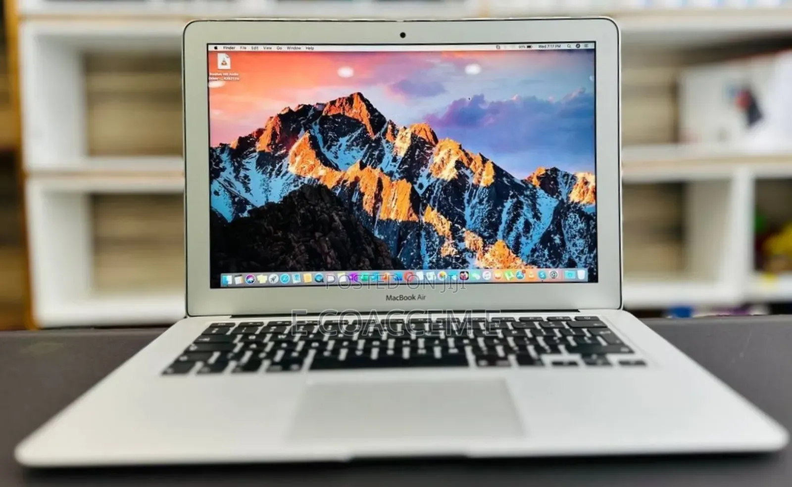 New Laptop Apple MacBook 8GB Intel Core I5 SSD 128GB