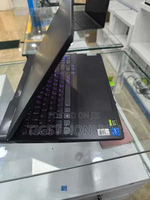 New Laptop Lenovo LOQ 15IRH8 16GB Intel Core I5 SSD 512GB