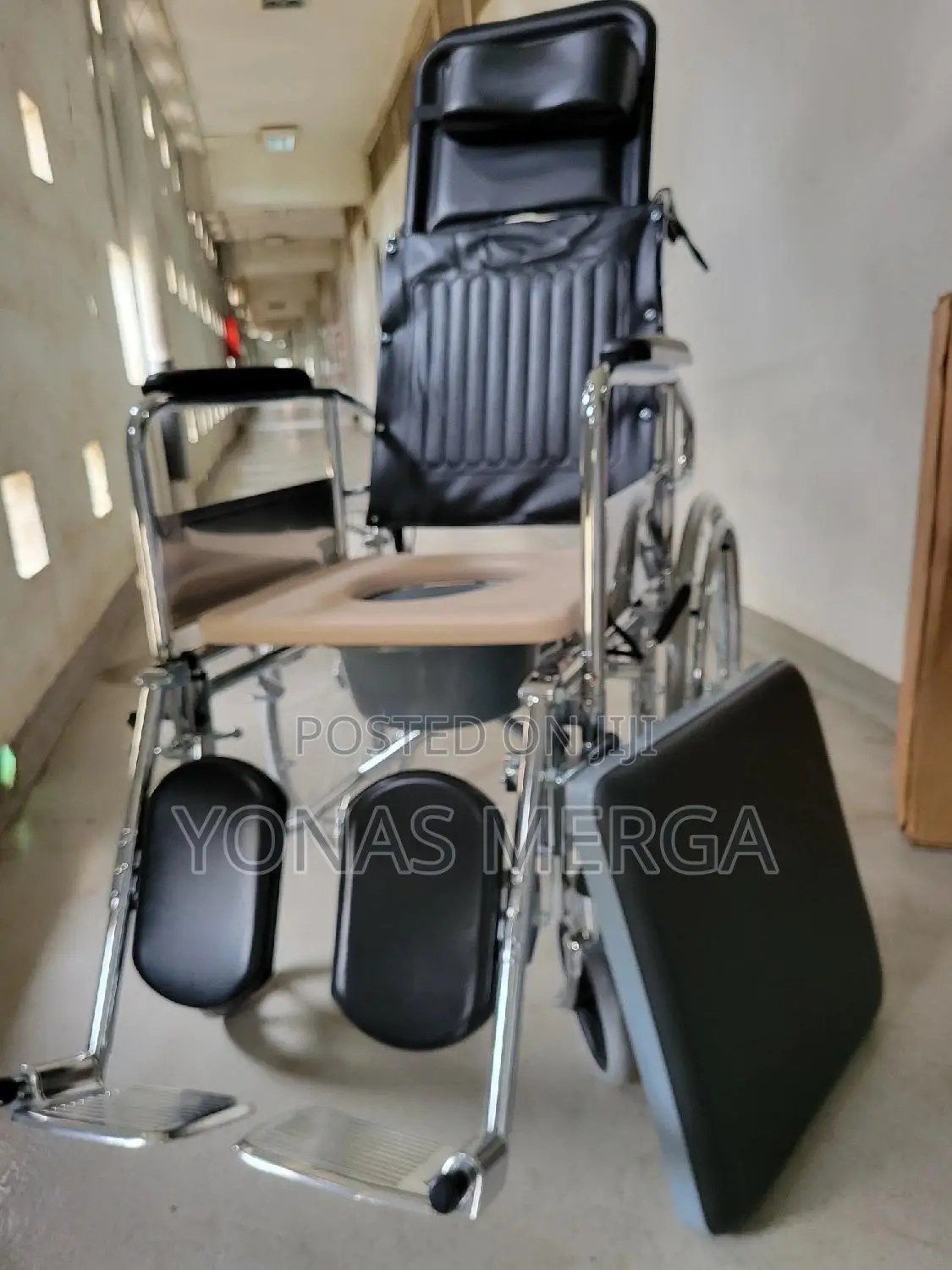 Commode Wheelchair 6-Position Adjustablefully Lying Flat