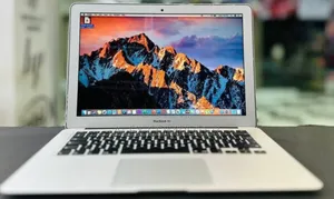 New Laptop Apple MacBook 2017 8GB Intel Core I5 SSD 128GB