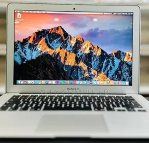 New Laptop Apple MacBook 2017 8GB Intel Core I5 SSD 128GB