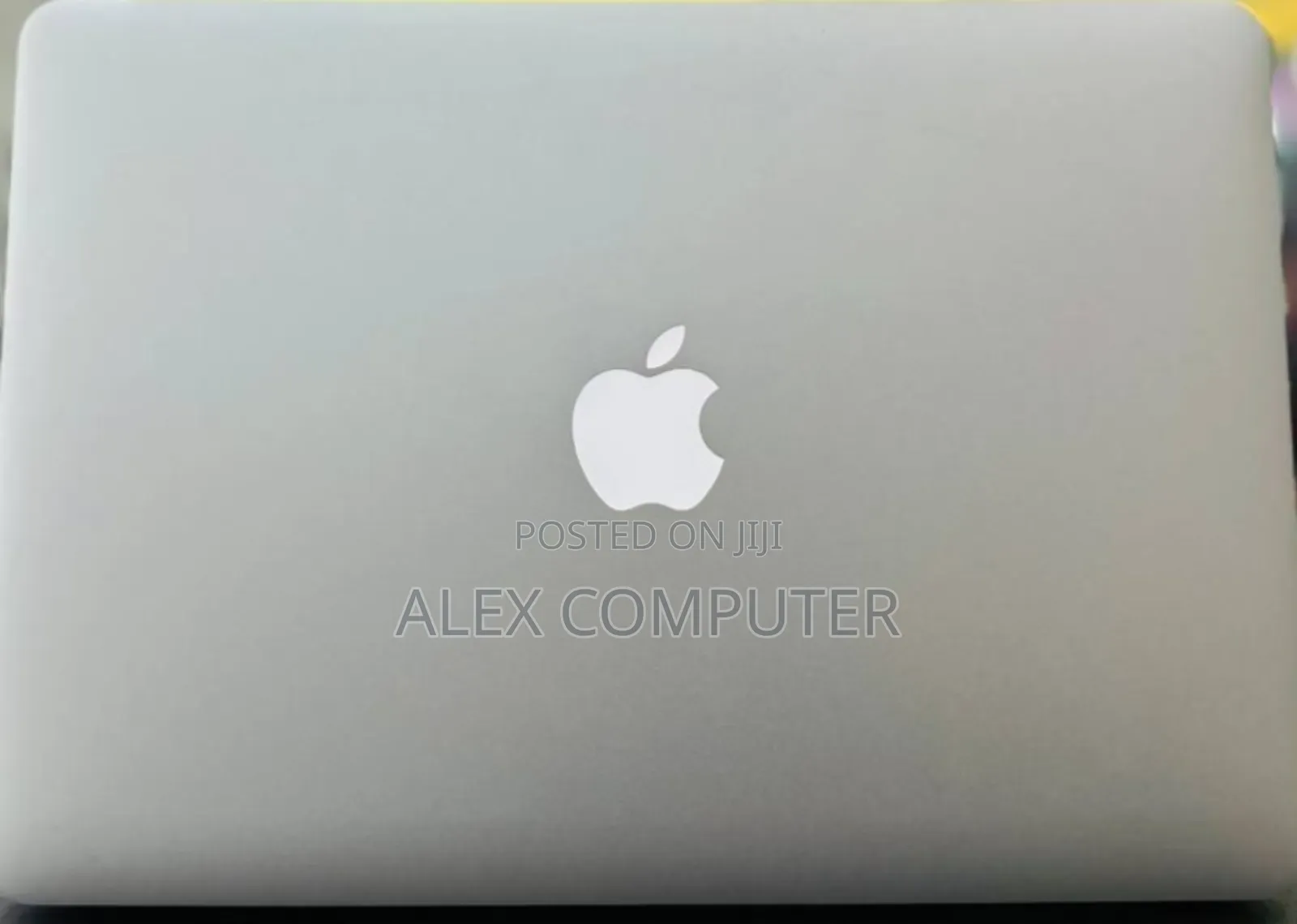 New Laptop Apple MacBook 2017 8GB Intel Core I5 SSD 128GB