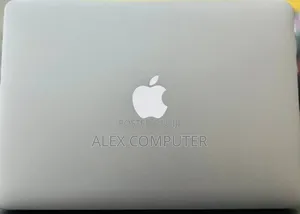 New Laptop Apple MacBook 2017 8GB Intel Core I5 SSD 128GB