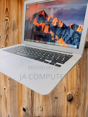 Photo - New Laptop Apple MacBook Air 2017 8GB Intel Core I5 SSD 128GB