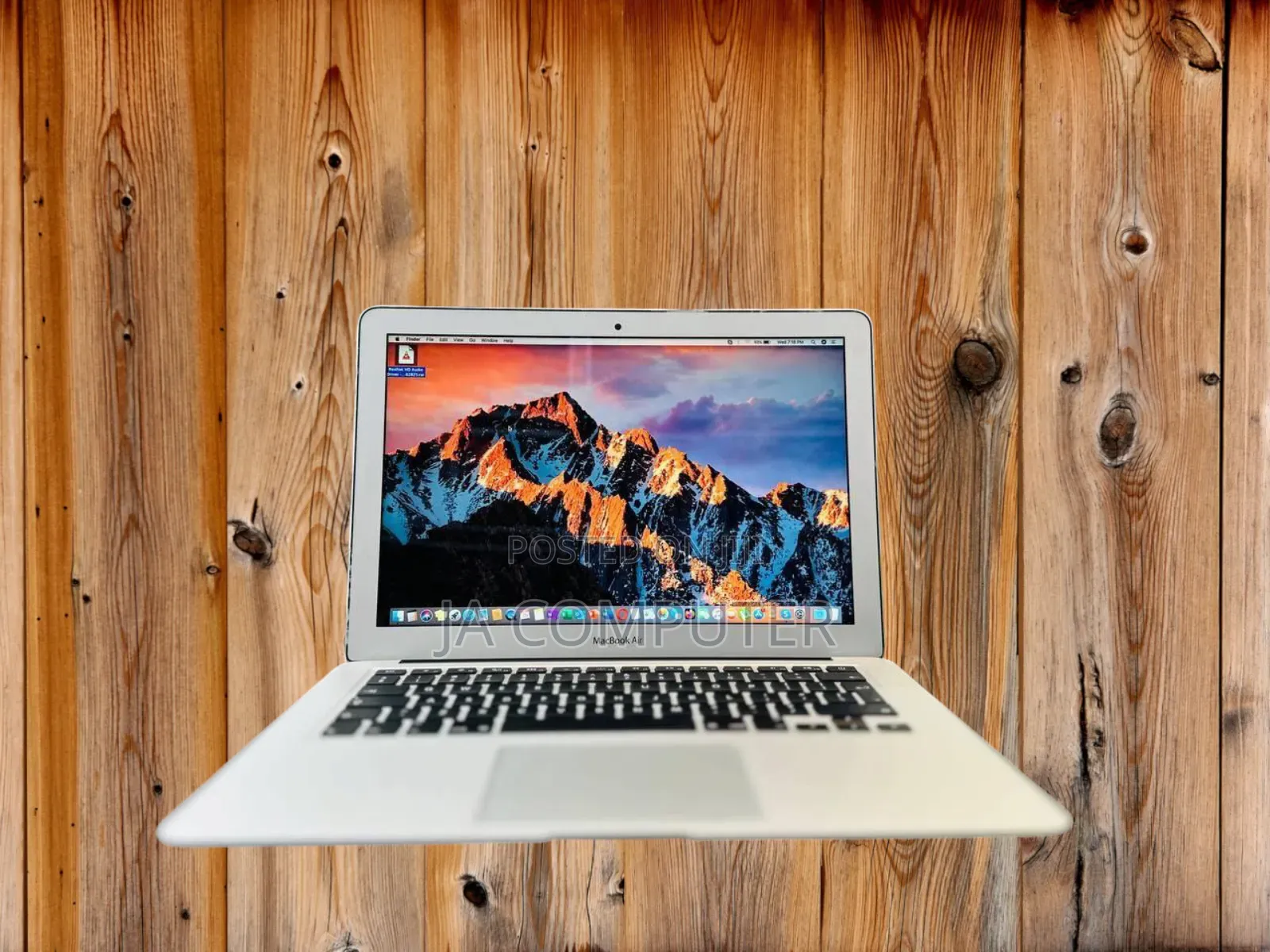 New Laptop Apple MacBook Air 2017 8GB Intel Core I5 SSD 128GB