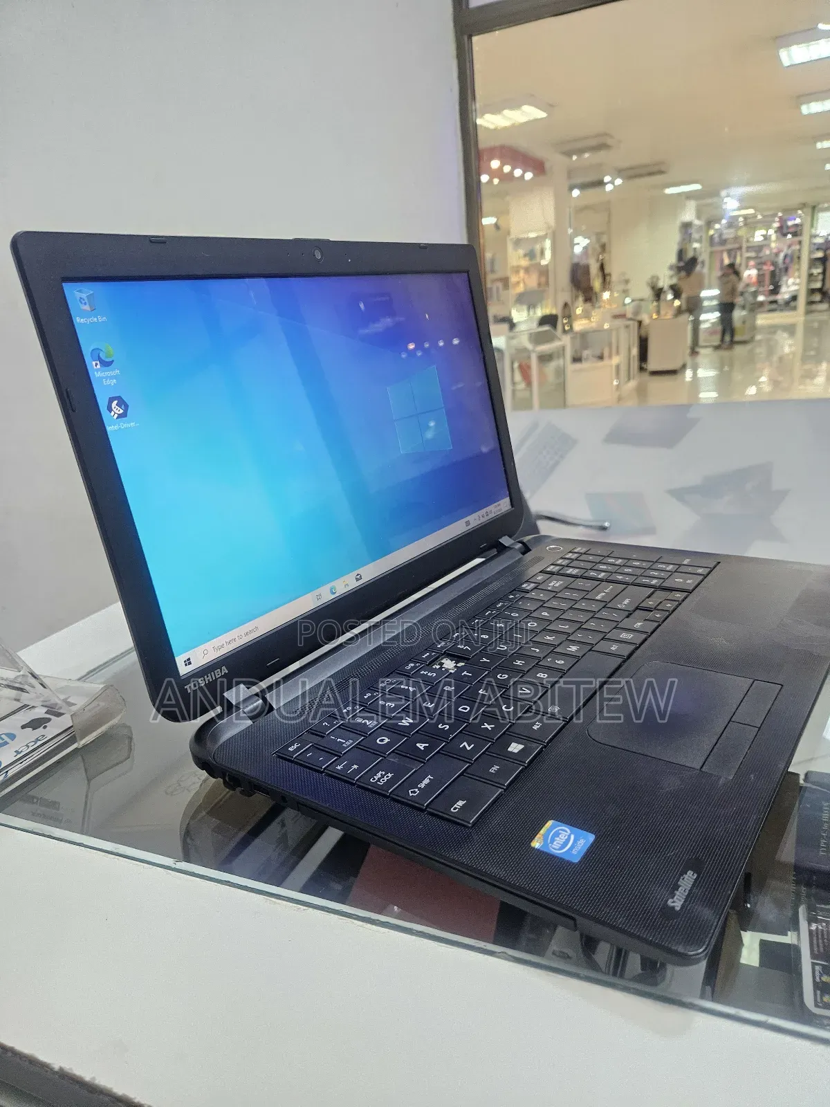 Laptop Toshiba Satellite C55 4GB Intel Pentium HDD 128GB