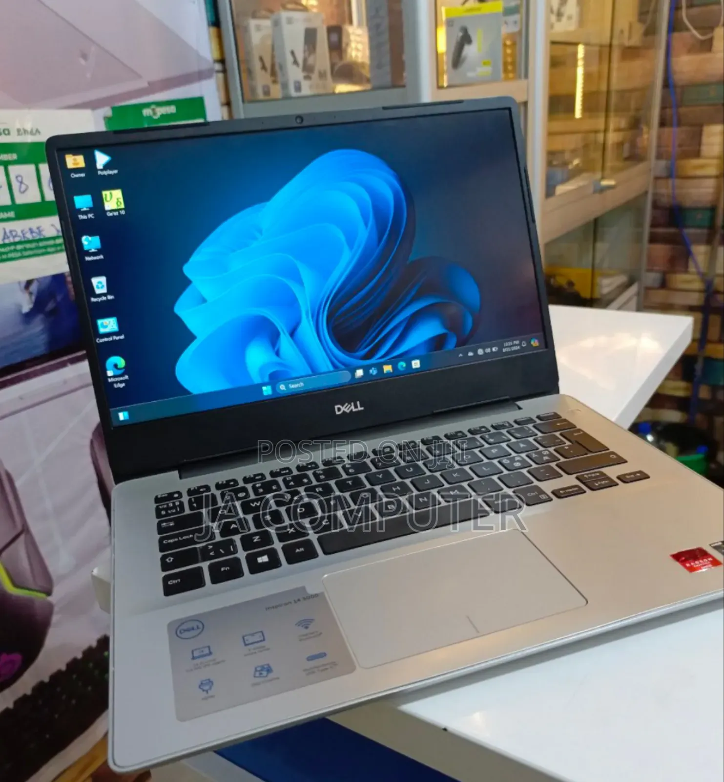 New Laptop Dell Inspiron 14 8GB AMD Ryzen 5 SSD 512GB