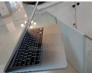 New Laptop Apple MacBook Pro 2012 4GB Intel Core I5 SSD 128GB