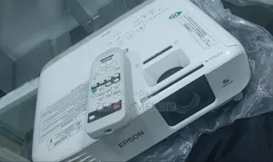 Eepson Projector EB X39