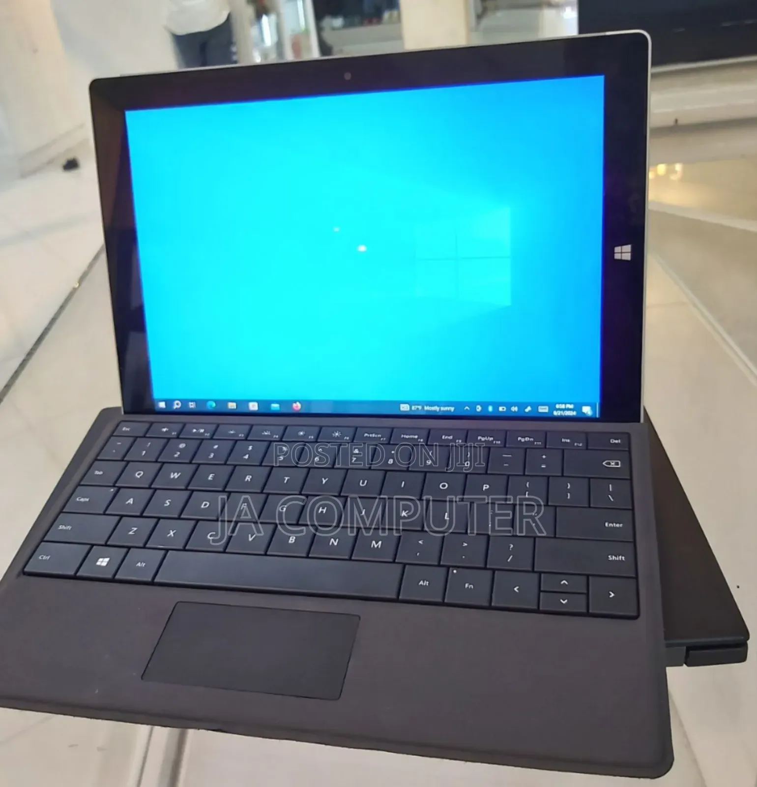 Laptop Microsoft Surface Pro 4GB Intel Atom SSD 128GB