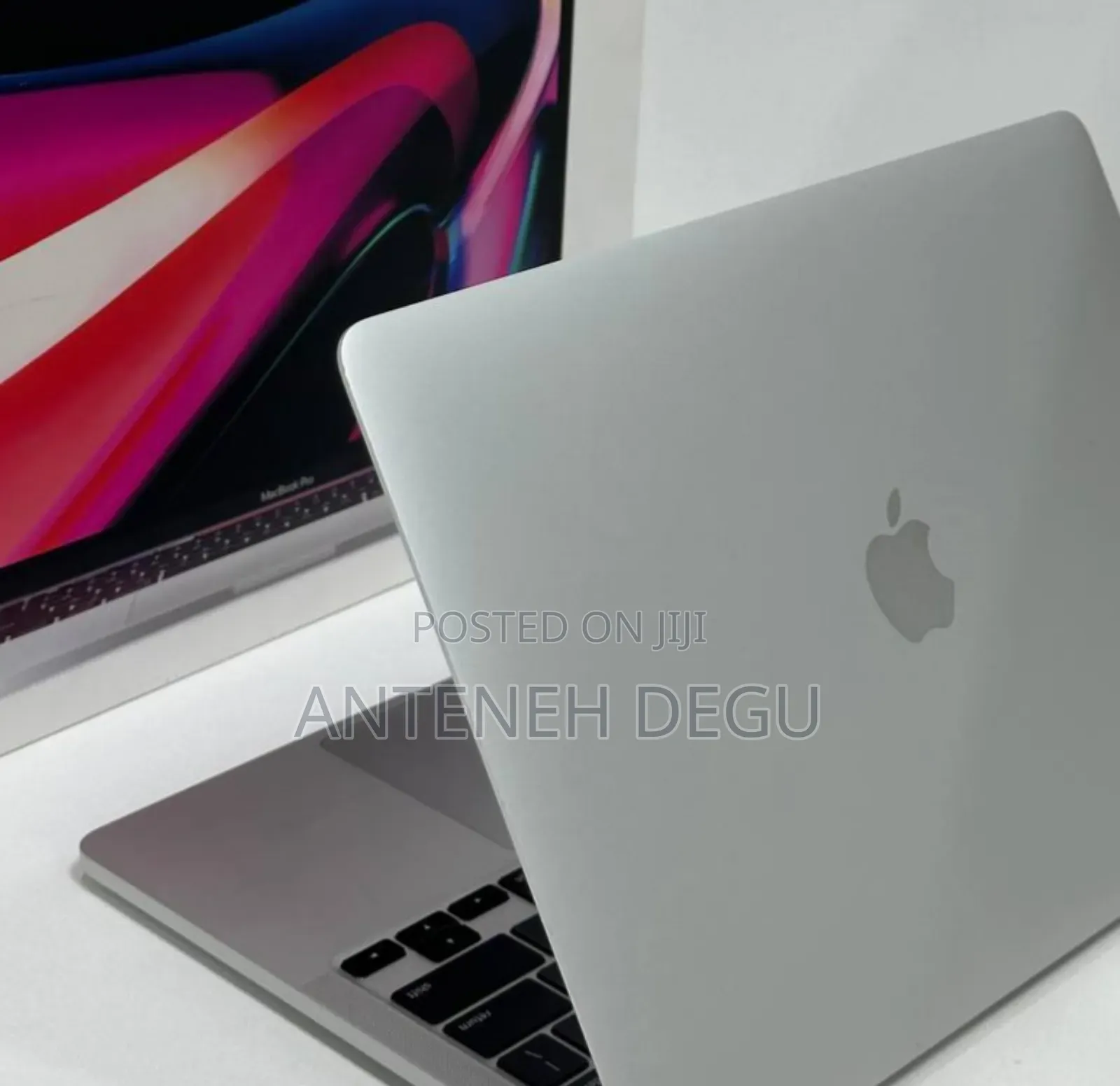 New Laptop Apple MacBook Pro 2020 M1 8GB Apple M1 Pro SSD 512GB