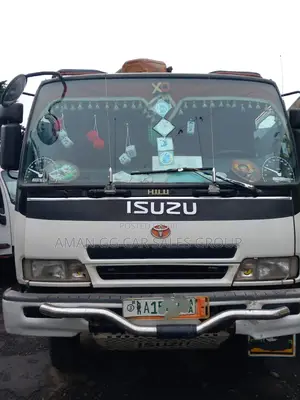 Photo - Isuzu FSR 2013 White