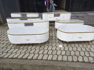 Photo - ማች ቲቪ ስታንድ እና ጠረጴዛ