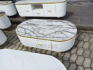 ማች ቲቪ ስታንድ እና ጠረጴዛ