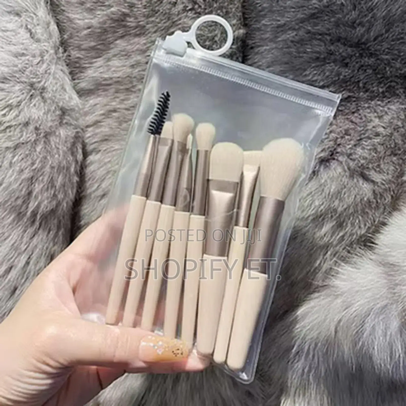 8pcs Fluffy Makeup Brush Set