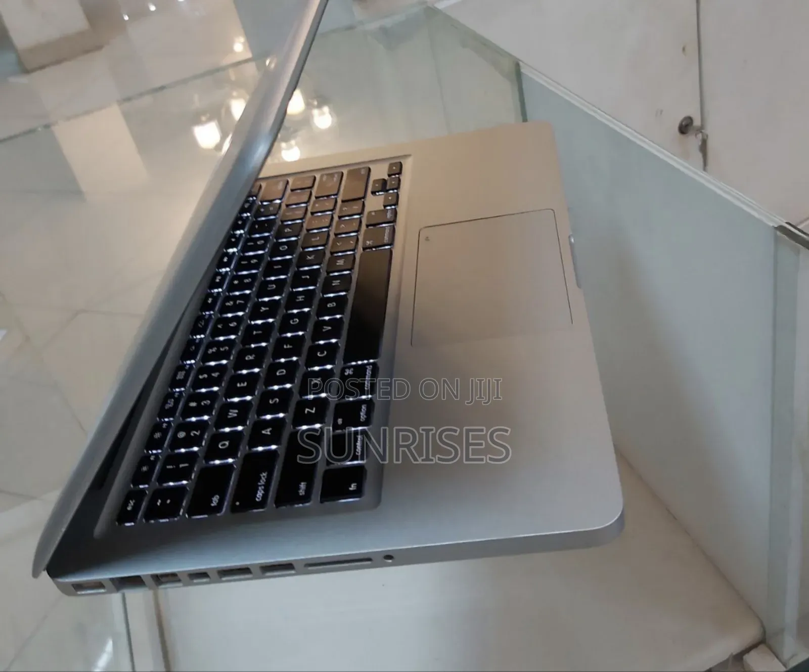 New Laptop Apple MacBook Pro 2012 4GB Intel Core I5 SSD 128GB