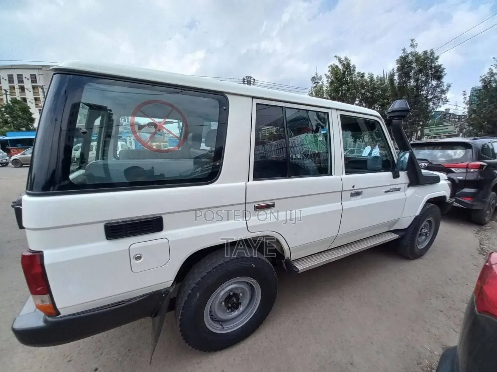 Toyota Land Cruiser 2018 White