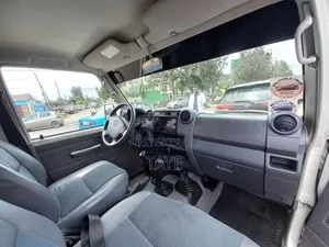 Toyota Land Cruiser 2018 White