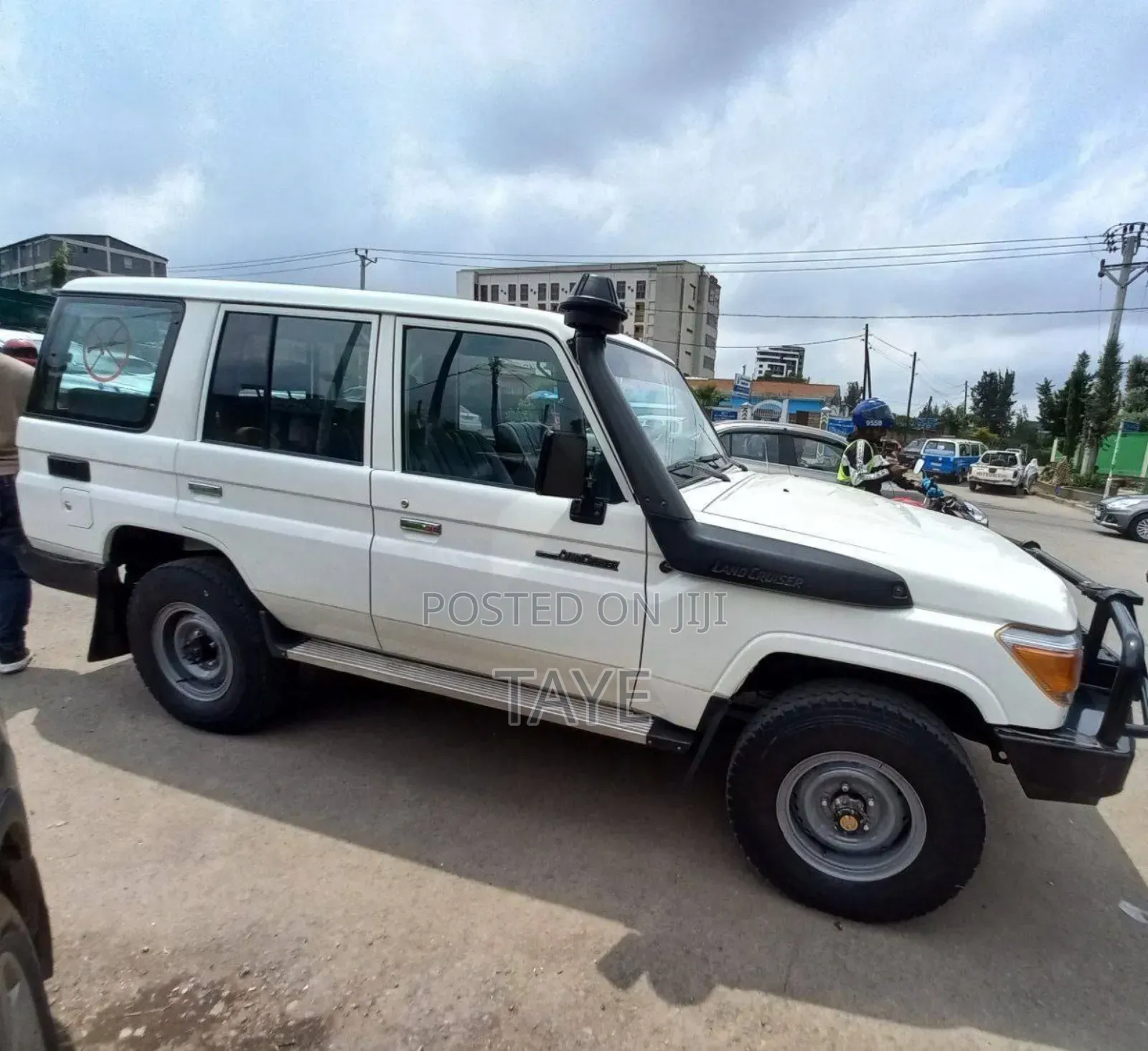 Toyota Land Cruiser 2018 White