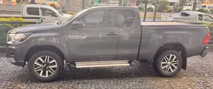 Toyota Hilux 2020 Gray