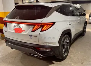 Hyundai Tucson 2021 White