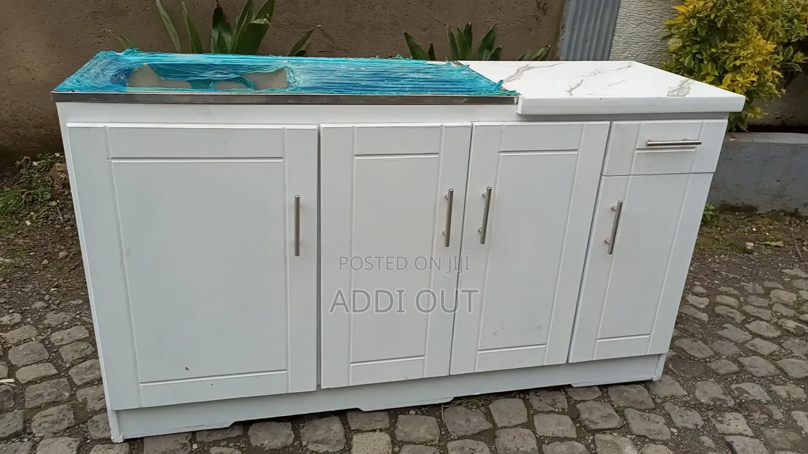 1.60 ኪችን/Kitchen